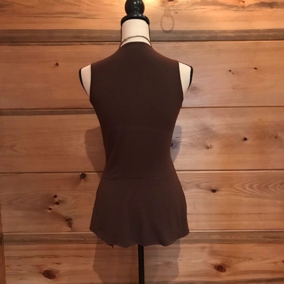 Allen Samo Sleeveless Brown Top - Picture 4 of 4